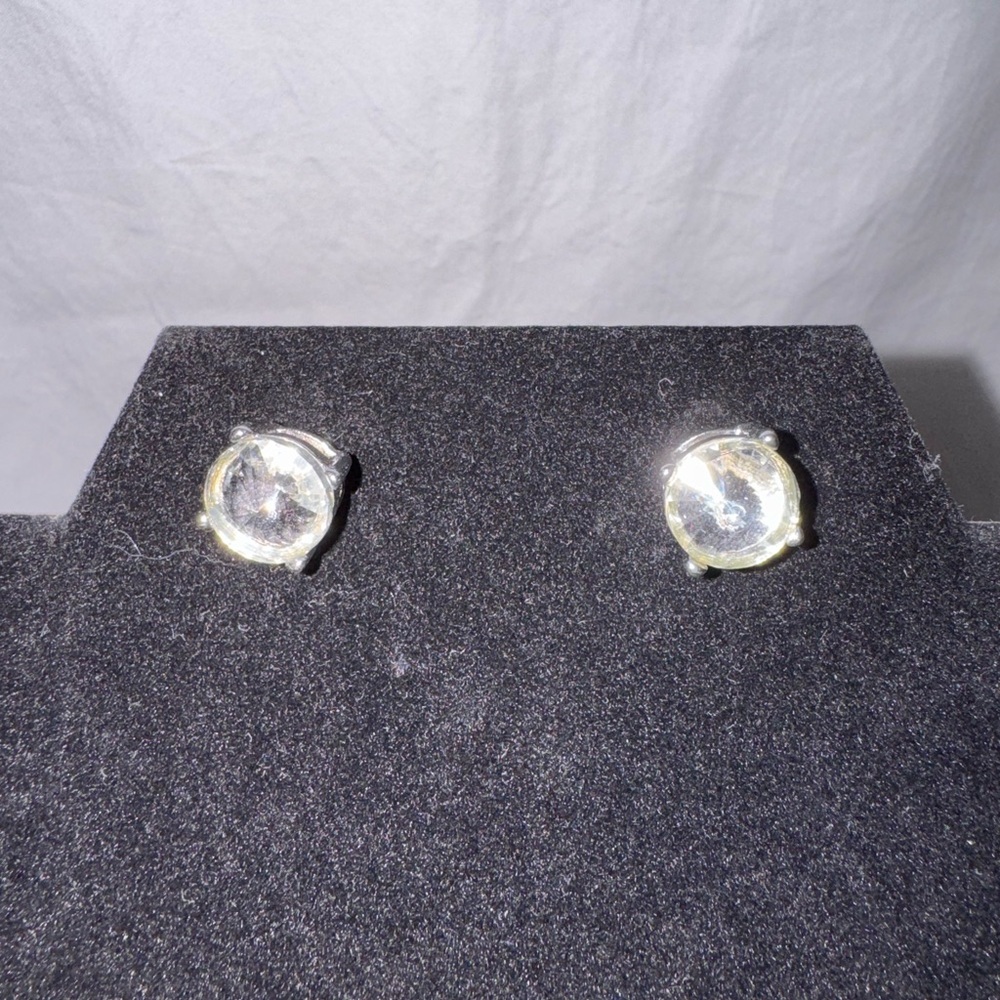 Silver Stud Earrings – Elegant Minimalist Everyday Jewelry